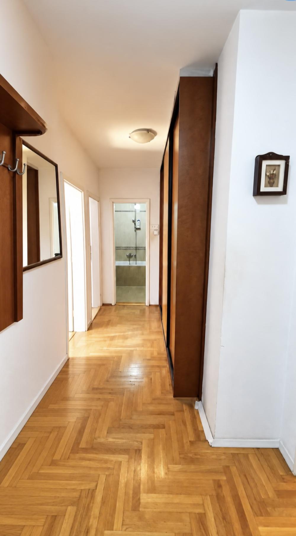 Slika 2 - Porečka 9, Četvorosoban stan na prodaju, 81m2, 320.000€